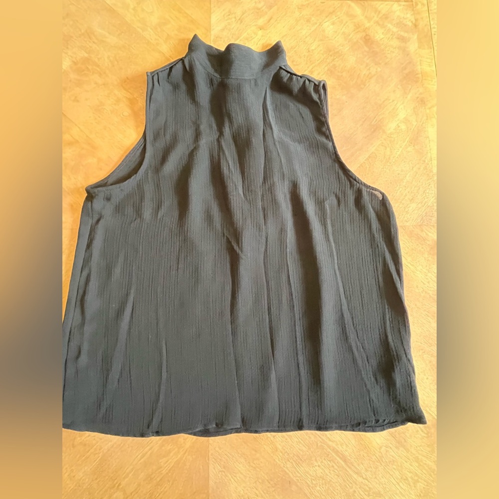Who What Wear Black Sleeveless Blouse with Mandarin Collar | Size L